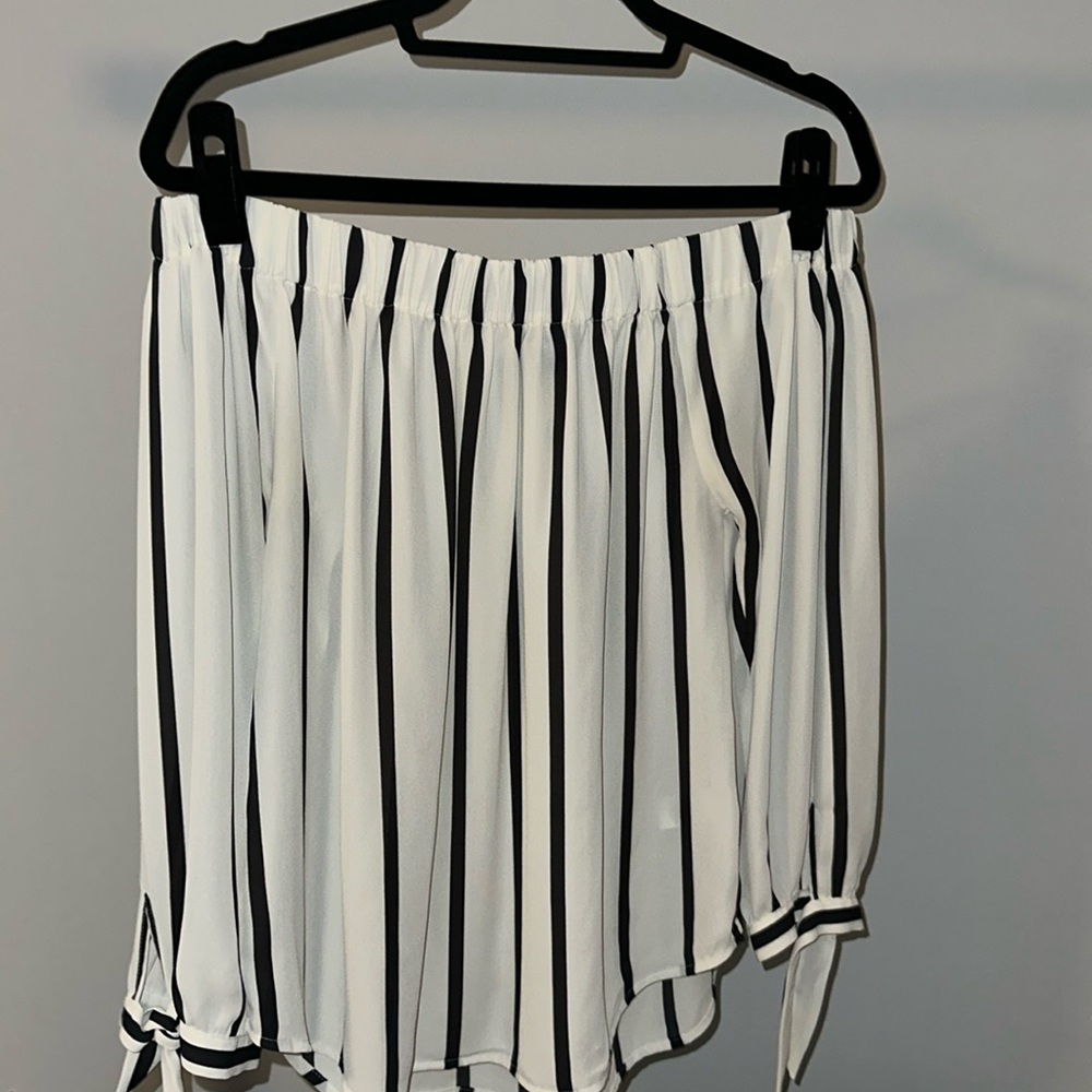 Express Off The Shoulder Blouse